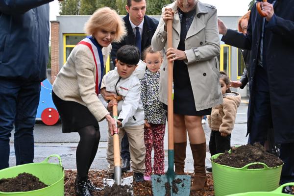 Rénovations inauguration école Perrault